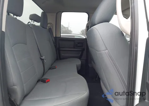 2018 Ram 1500 Tradesman 4X2 6'4 Box из США, поврежденный, VIN 1C6RR6FG7JS202352